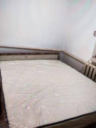 Продам кровать Стенд мебель гармония 140х200 с матрасом б/у