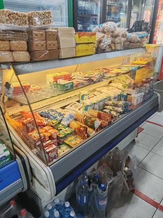 Продам витринный холодильник