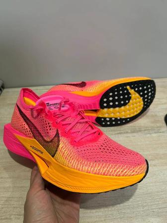 Продам кросовкиNike W ZOOMX VAPORFLY NEXT 3 Vaporfly 3