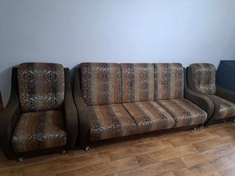 Продам диван и 2 кресла