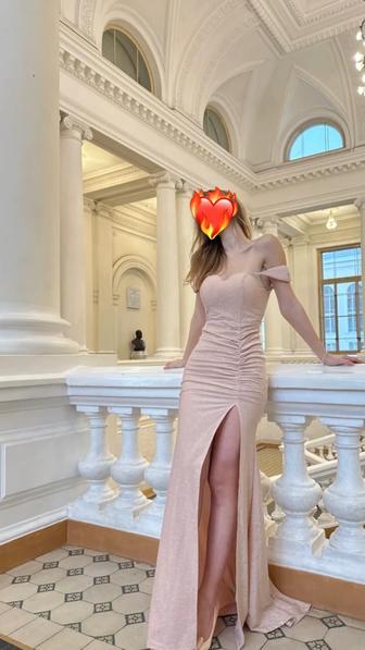платья
