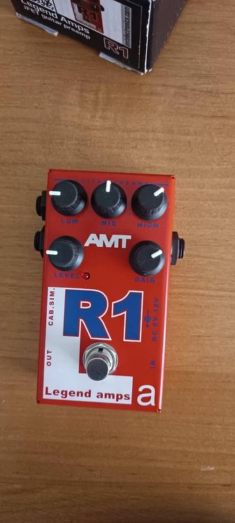 AMT R1 примочка преамп перегруз