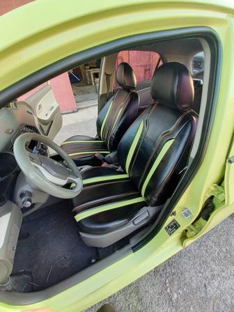 Перетяжка салона авто.