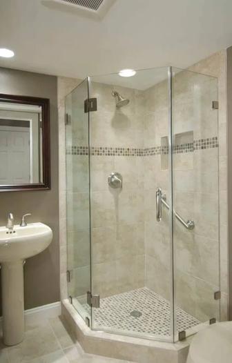 Установка душевых кабин, раковин, ванн.