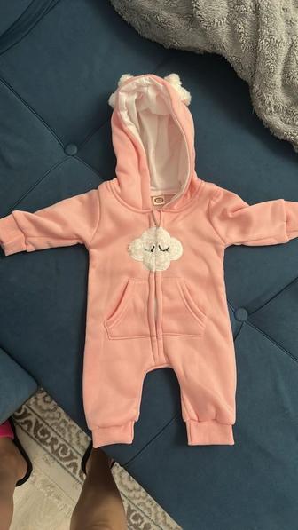 Продам абсолютно новый ромпер на девочку 62. Теплый
