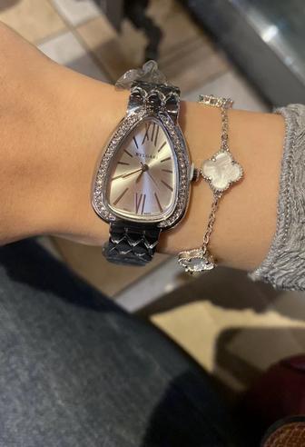 Продам часы наручные новые