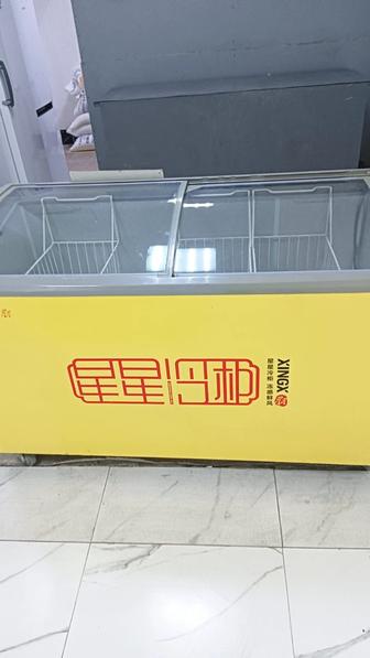 Продам морозильник витринный