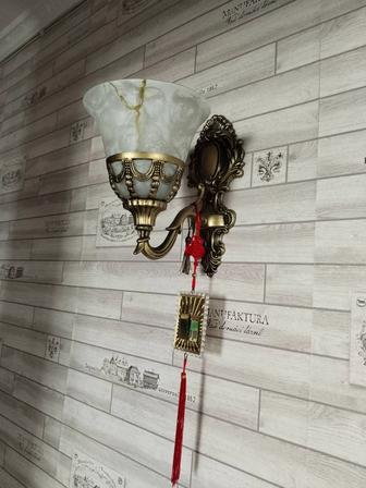 Продам светильник