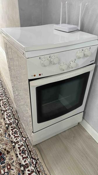 Продам электрическую плиту