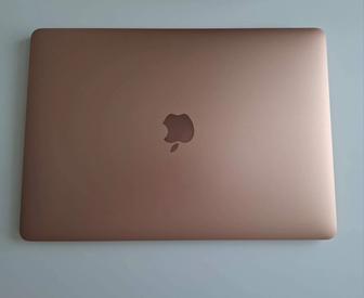 Продаётся MacBook Air 13 M1