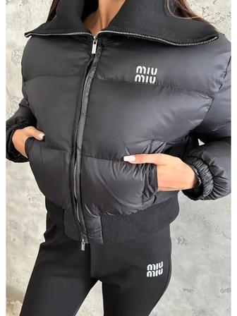 Продам женскую куртку короткая