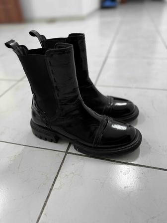 Удобные и теплые ботинки 39 .Осенний must-have