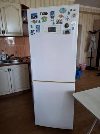 Продать холодильник