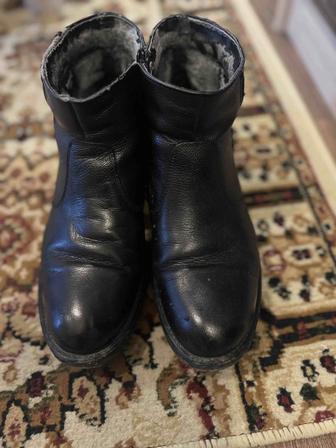 Продам зимние сапоги