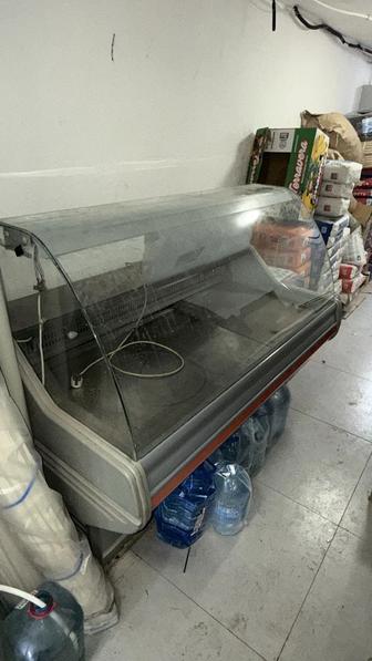 Холодильная витрина