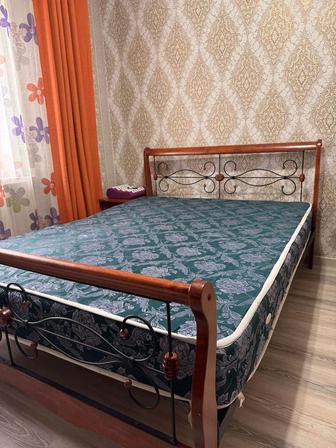 Малазийская двуспальная кровать , с матрасом