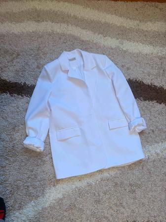 Костюм белый