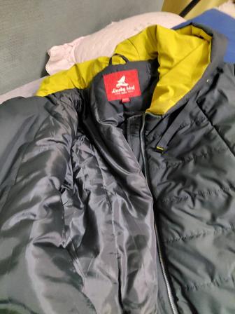 Продаю женскую куртку