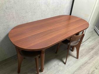 Обеденный стол