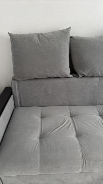 Диван серый