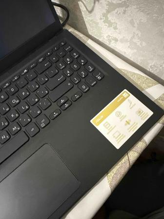 ASUS Vivobook K513EA i3-1115G4 8 ГБ RAM SSD 477 ГБ Почти не использ