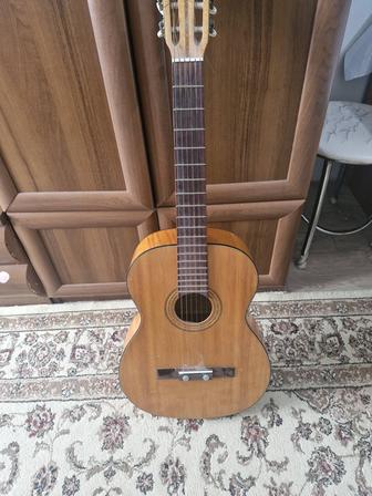 Продам гитару