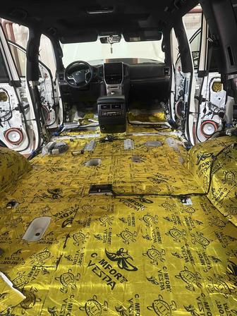 Химчистка автомобиля, любой сложности.