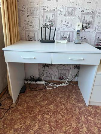 Стол и тумба