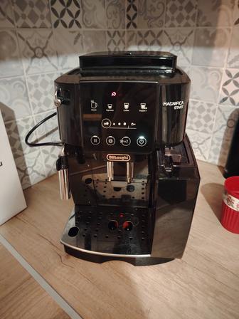 Продам Кофемашину Delonghi ECAM-220.21.B