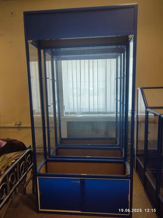 Торговое оборудование витрины