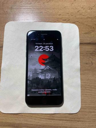 iPhone SE (2020) 64 ГБ