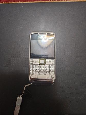 Nokia E71 silver