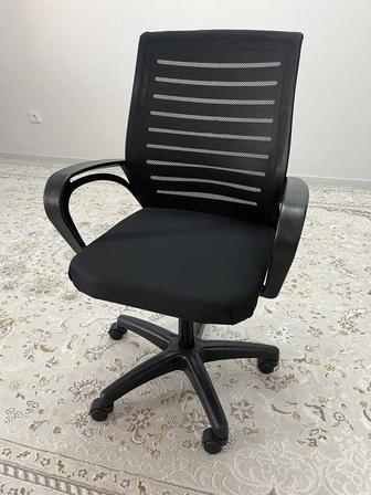 Офисное кресло Zeta