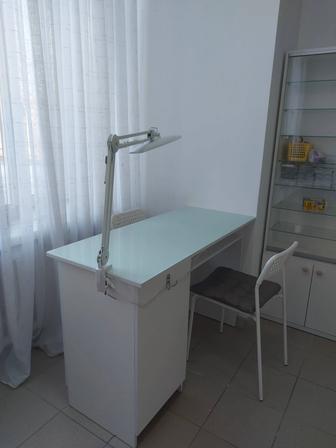 Сдам в аренду маникюрный стол