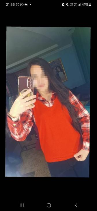 Продам кофточку легкий трикотаж