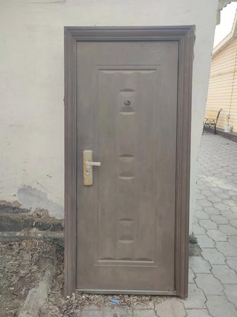 Дверь металлическая