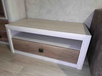 Напольная тумба под телевизор