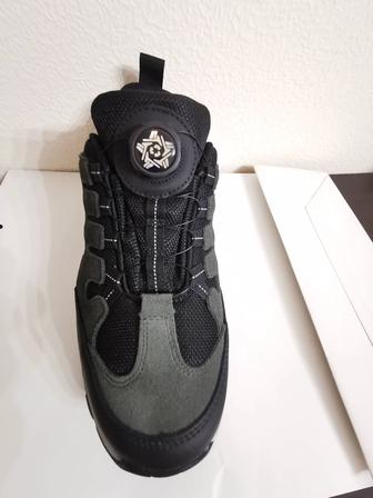 Мужские термо кроссовки 41 р. Новые.