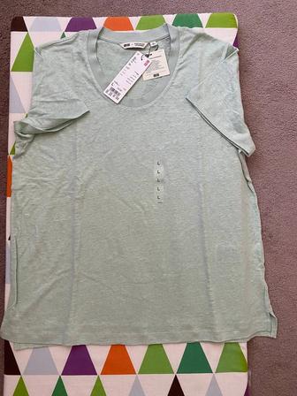Uniqlo футболка женская