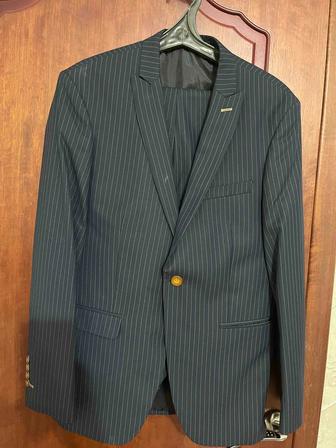 Мужской костюм