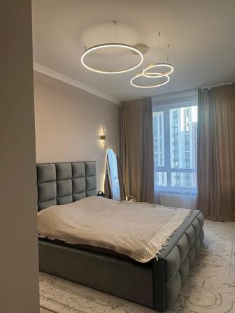 Продам двуспальную кровать