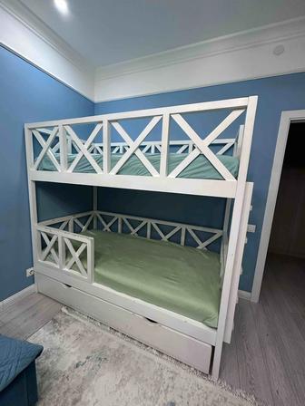 Продам двухъярусную кровать