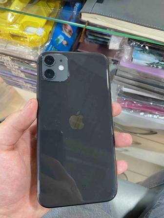 iPhone 11 128GB в отличном состоянии