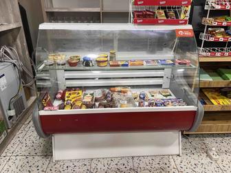 Продам холодильную витрину