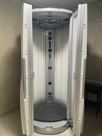 Солярий Luxura V7 это профессиональный вертикальный солярий.