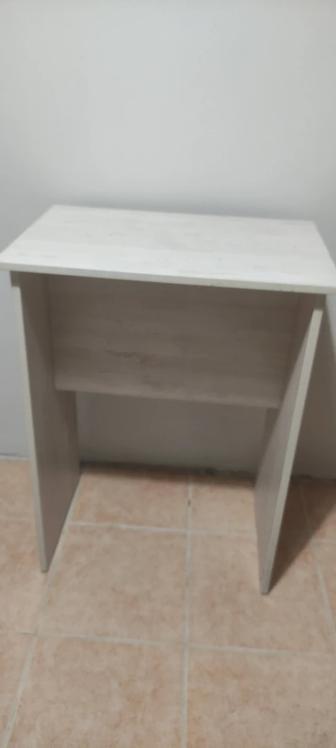 Продам столик