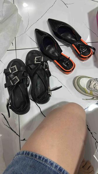 Отдам бесплатно сандали