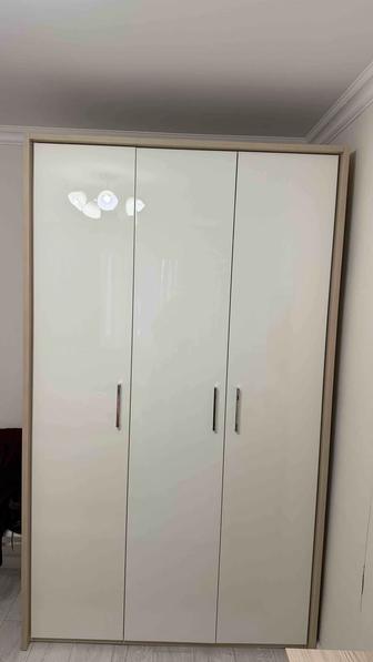 Продам спальню