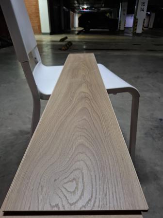 Ламинат дуб термо натуральный