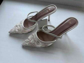 Туфли-мюли с сетчатой вышивкой zara